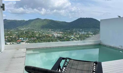 Small villa perched with Mountain views Lamai
