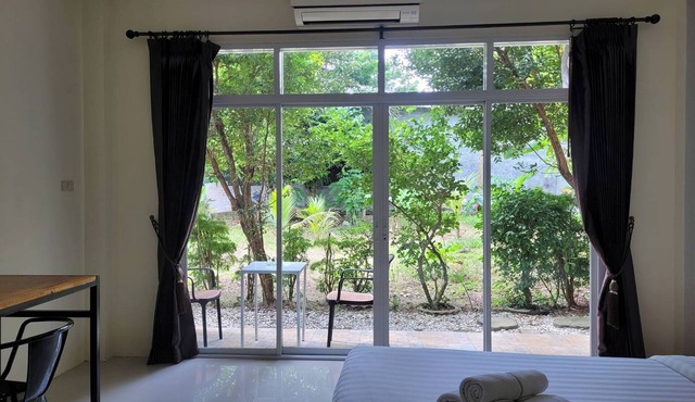 Snooze Inn Phuket