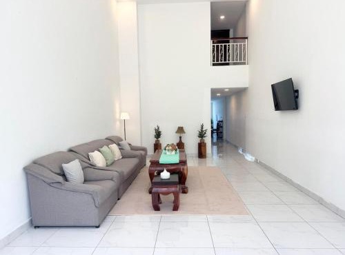 Spacious 5BR Townhouse in Central Phnom Penh in Phnom Penh