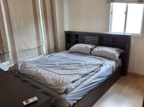 Spacious Entire House with shared Fitness Room and Shared Indoor Pool in club in Pathum Thani
