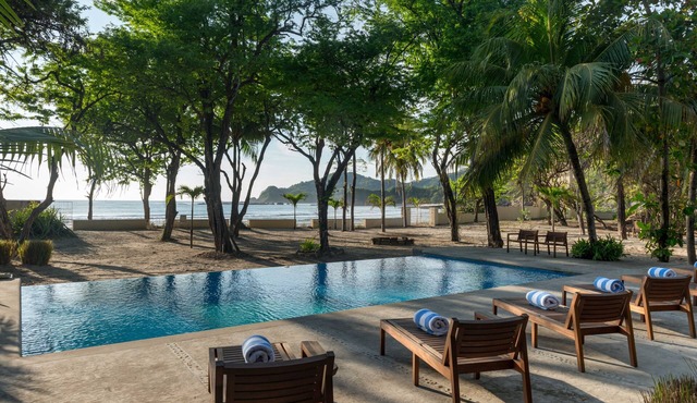 SPACIOUS PRIVATE BEACHFRONT VILLA FOR 16 ON PLAYA MAJAGUAL in Rivas