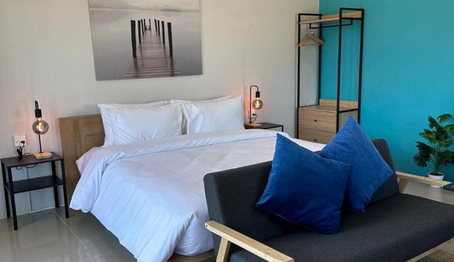Spacious Studio 2 min to Ao Por Pier in Phuket