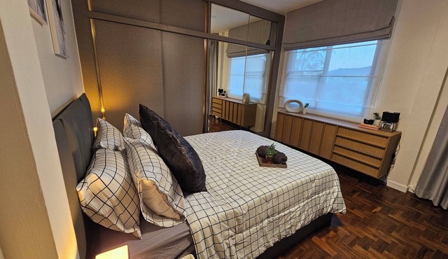 SpaciousCharming 3-bedroom house with AC and WiFi in Chaingmai city.