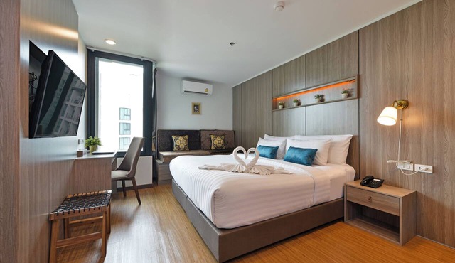 StayAt Bedever Bangkok Hotel