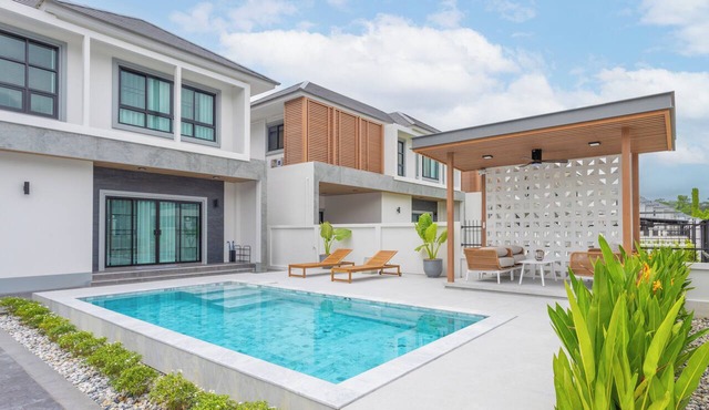 Stylish 3BR minimal pool villa in Chiang Mai with cool AC breeze in Muang Chiang Mai