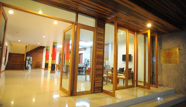 Sukkasem Hotel
