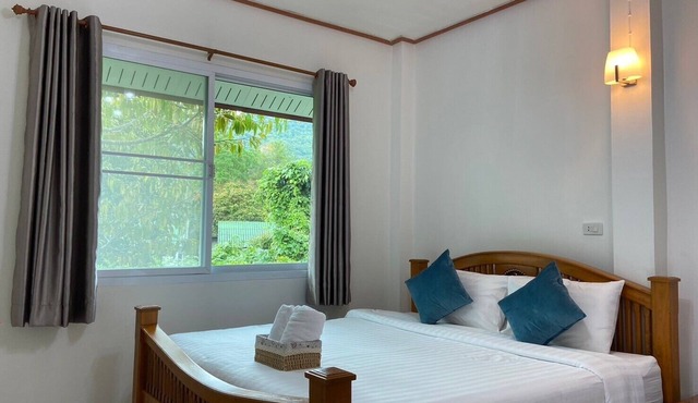 Suksaby khaoyai