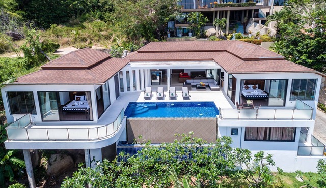 Sunny Banks - 4 Bed Private Pool Sea View Villa