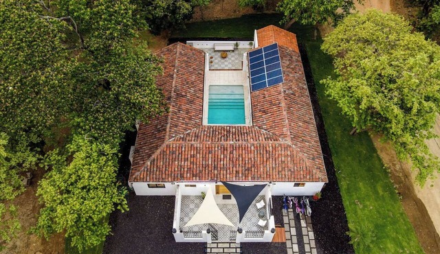 Surf Villa in Hacienda Iguana | Pool | Bikes in Rivas