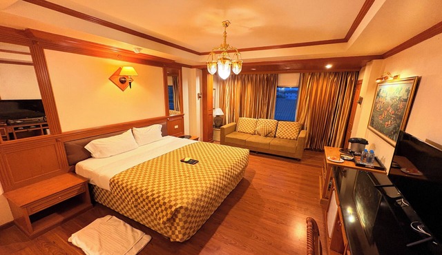 Taksila Hotel