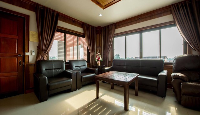 Thatphanom View Hotel