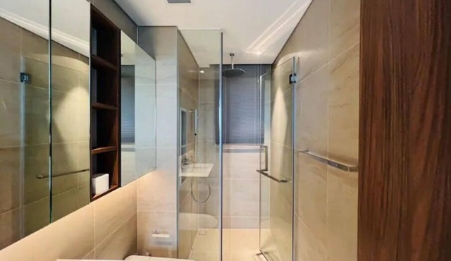 #The Crest Lux Bathtub-panoramic city view. in Thành phố Hồ Chí Minh