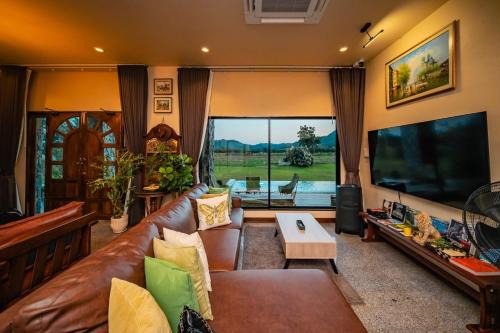 The Exclusive Baan Hinson Pool Villa in Kaeng Khoi