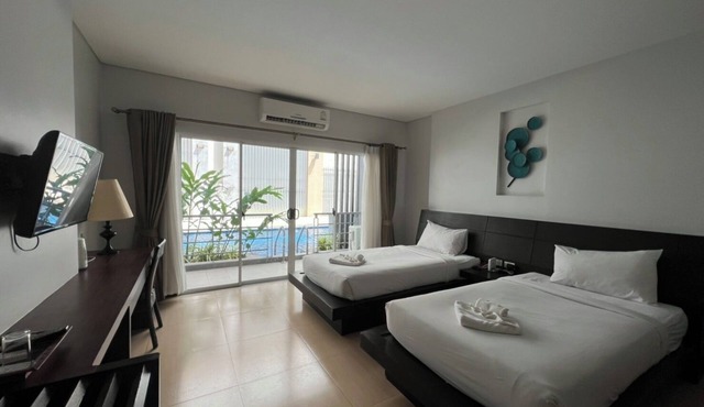 The O Valley Hotel in Phunphin