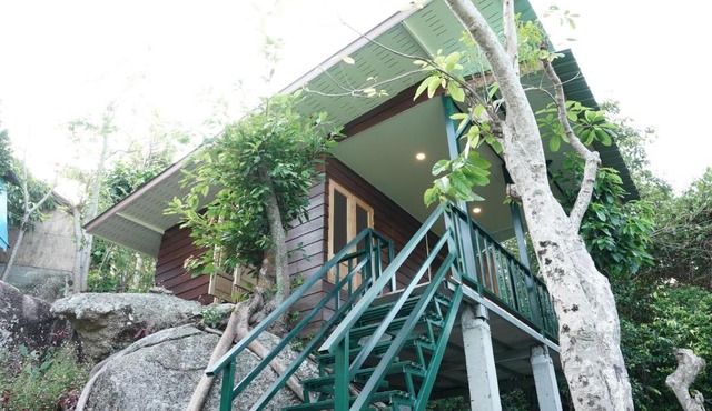 Thip Bungalow