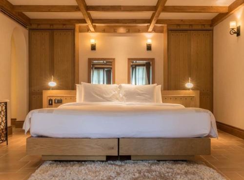 Toscana Valley Town Square Suites in Mu Si