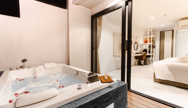 Tour De Phuket Hotel