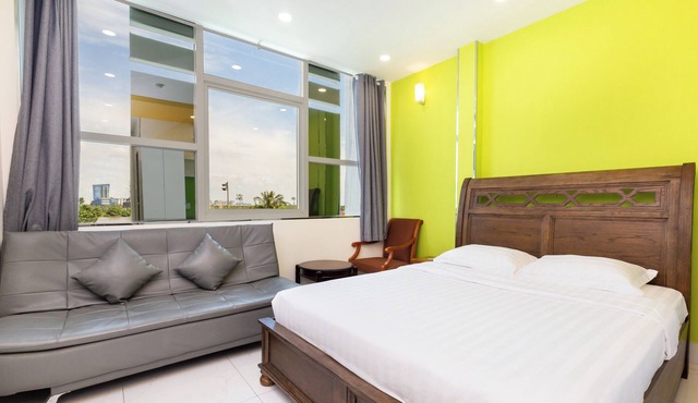 Tran Chau Hotel Q4 SG - by BAY LUXURY in Ho Chi Minh City