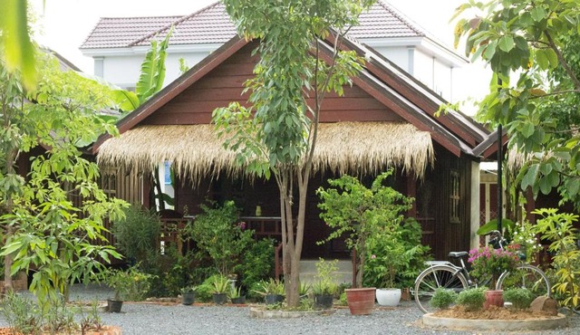 Treuy Koh Bungalow in Kampot