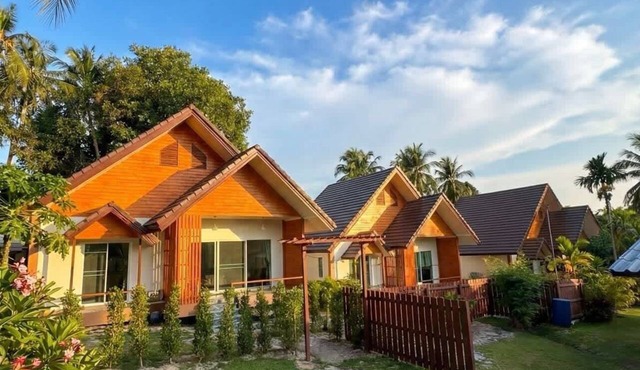 Triangle Villa Green Garden