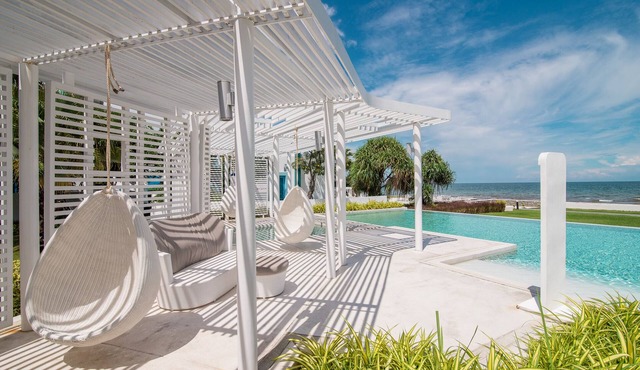 Unwind in a Luxury Beach Condo with private beach access⛱️⛱️2BR 2BA condo in Hua Hin