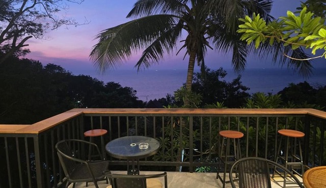 v26 Sunset Dreams - Seaview in Haad Yao