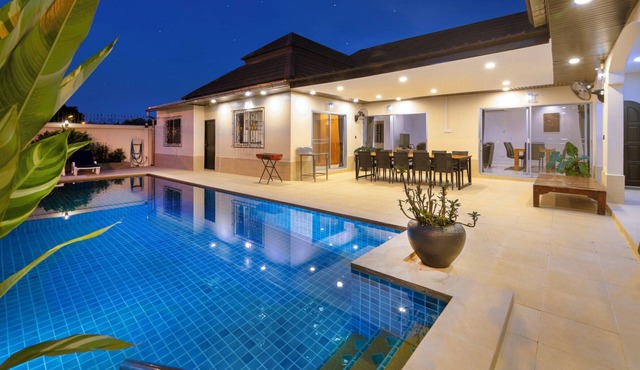 Villa Bos just minutes from the Beach in Jomtien in Muang Pattaya