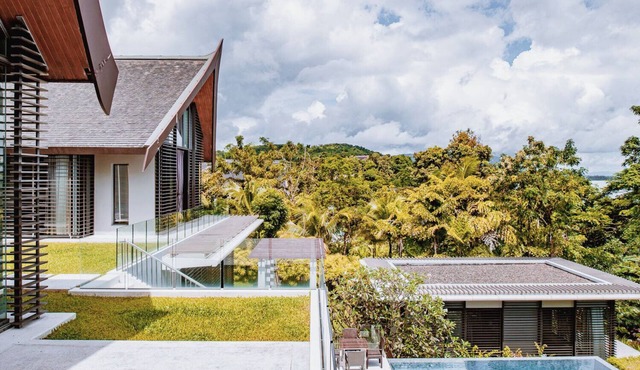 Villa Chloe 5BR by EVH