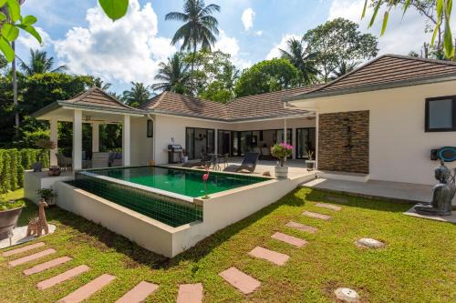 Villa Internationale 3BR Tropical Escape
