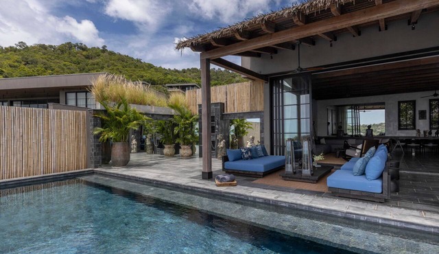 Villa Reya - Ocean View Tropical Escape