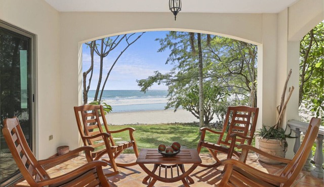 Villas Iguana Beachfront A-2 in Hacienda Iguana