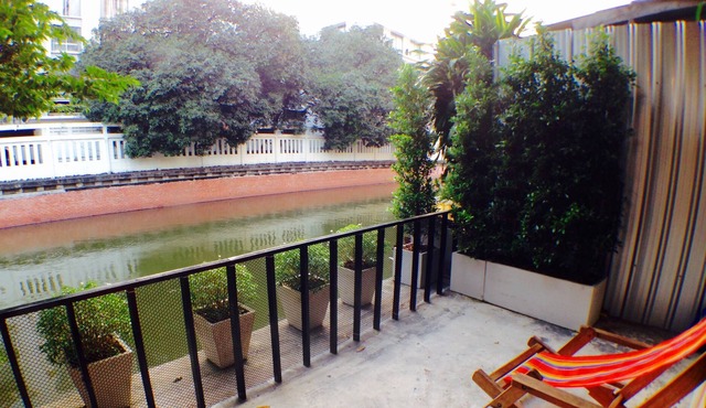 VIMAN HOUSE : Canal View