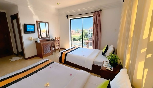 VPlus Hotel