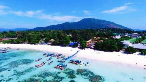 Lipe Village 