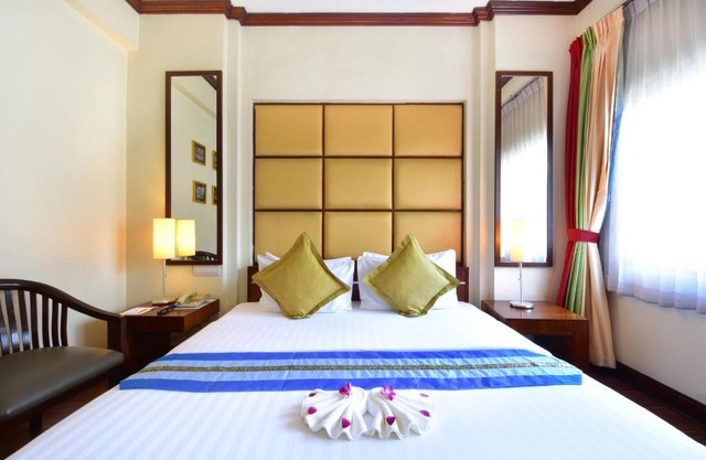 White Orchid Inn 