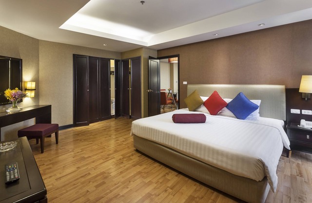 One Bedroom Suite in heart of the city (A25)