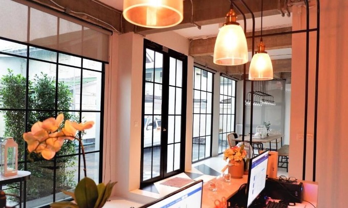 Chana Songkhram Hostel | Bedspread Hostel - Adults Only
