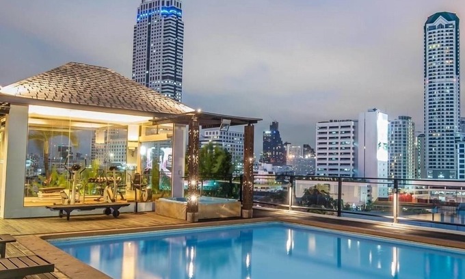 Bang Rak House | Cozy house 5mins at BTS Saphan Taksin