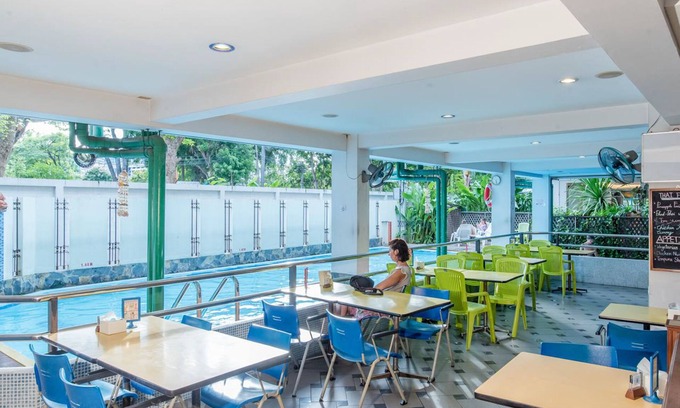 Chana Songkhram Hotel | New Siam II
