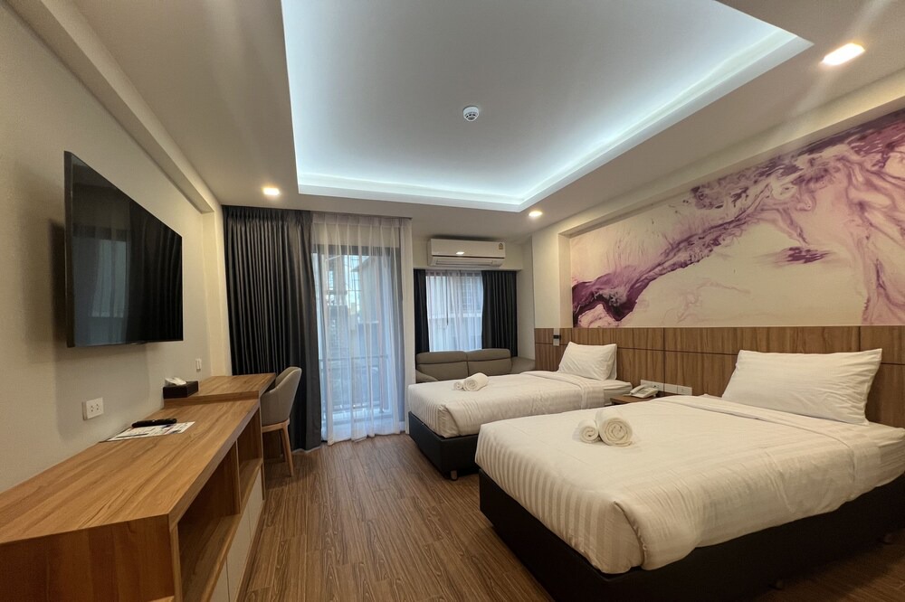 Nai Muang Hotel | The Square Hotel Nakhon Phanom