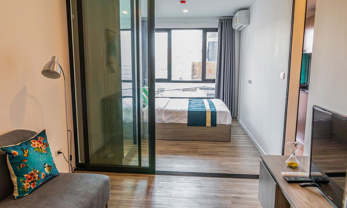 Mueang Samut Prakan District Condo | Apartment 450m from BTS with Sky Pool - bkbloft3