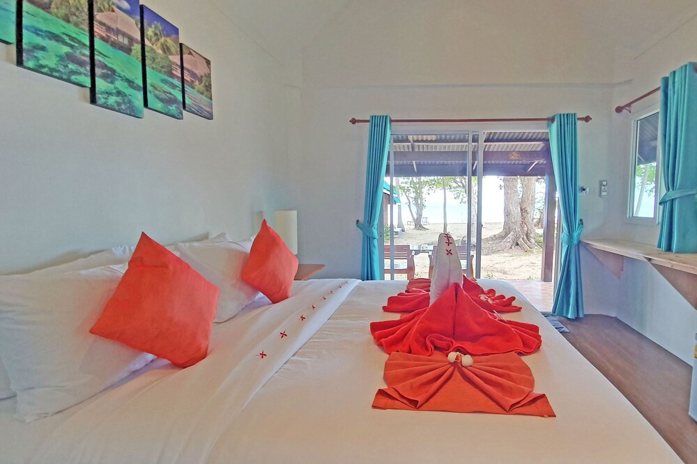 Nuea Khlong Hotel | Koh Jum Delight Beach