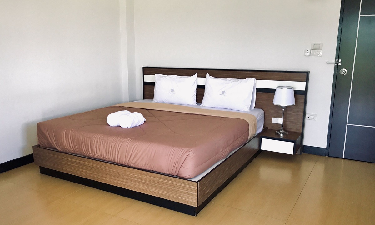 Chom Thong Hotel | Smile Place
