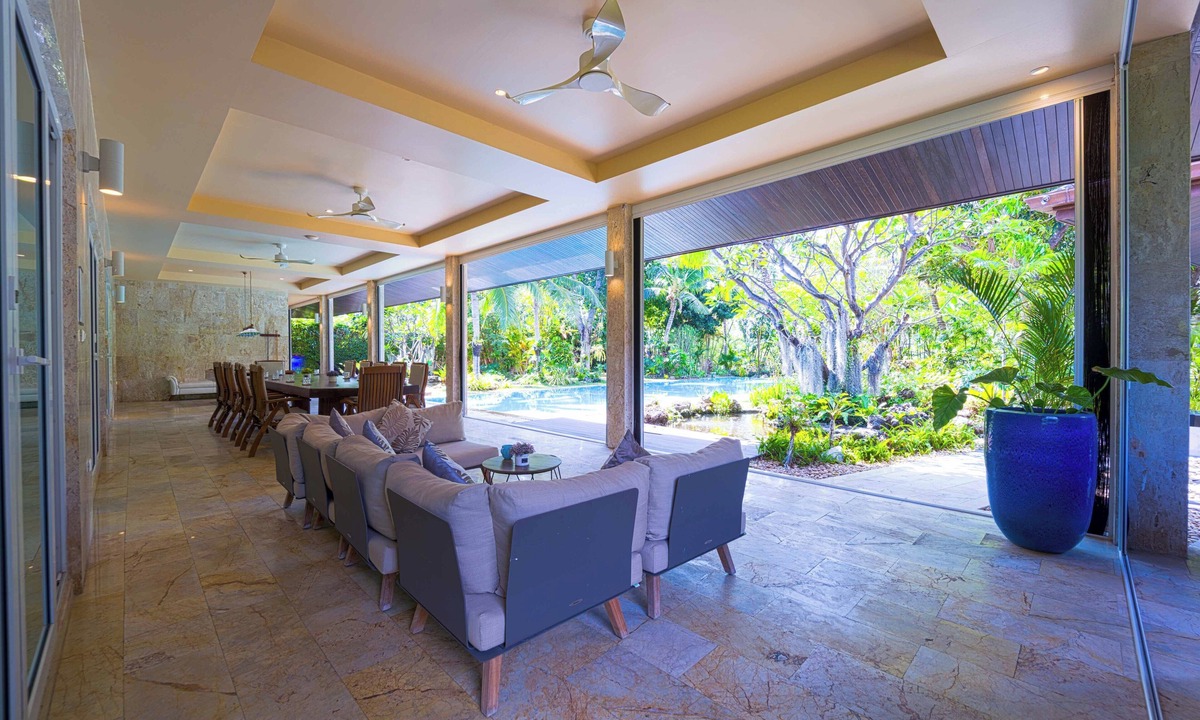 Hua Hin Villa | 6BR Luxury Tropical Pool Villa PH125