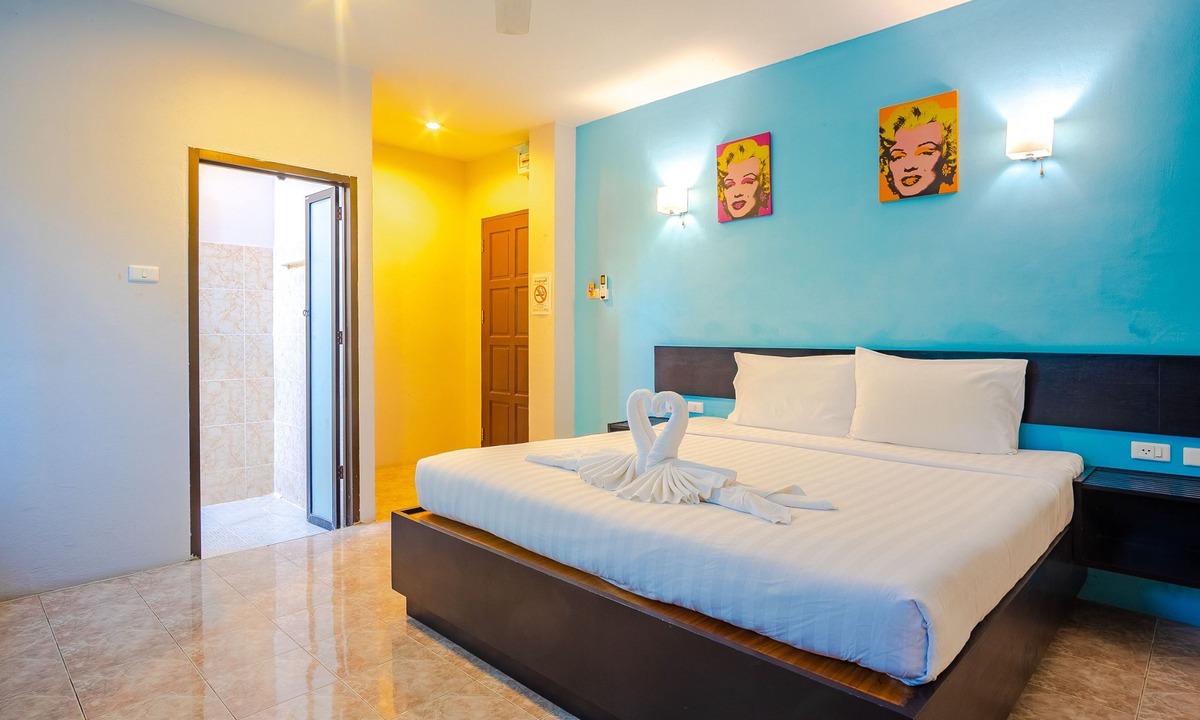 Si Sunthon Hotel | Tyler Banpon