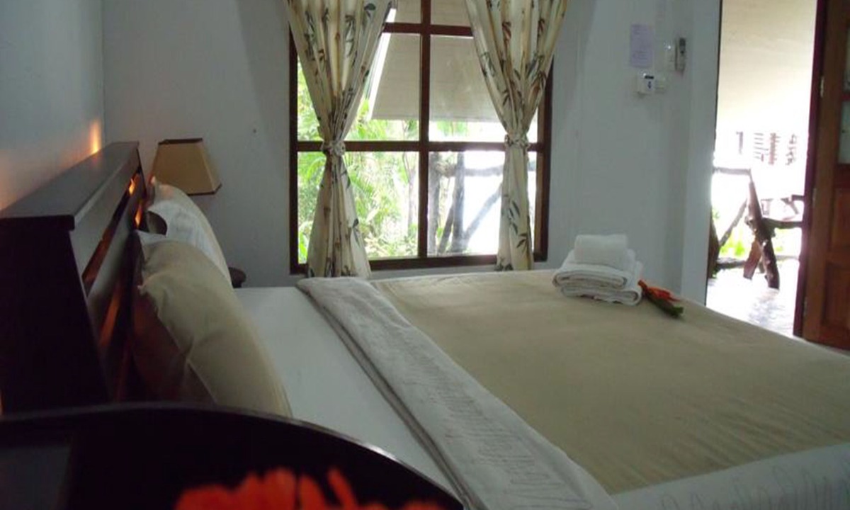 Hat Chao Samran Hotel | Squid Resort