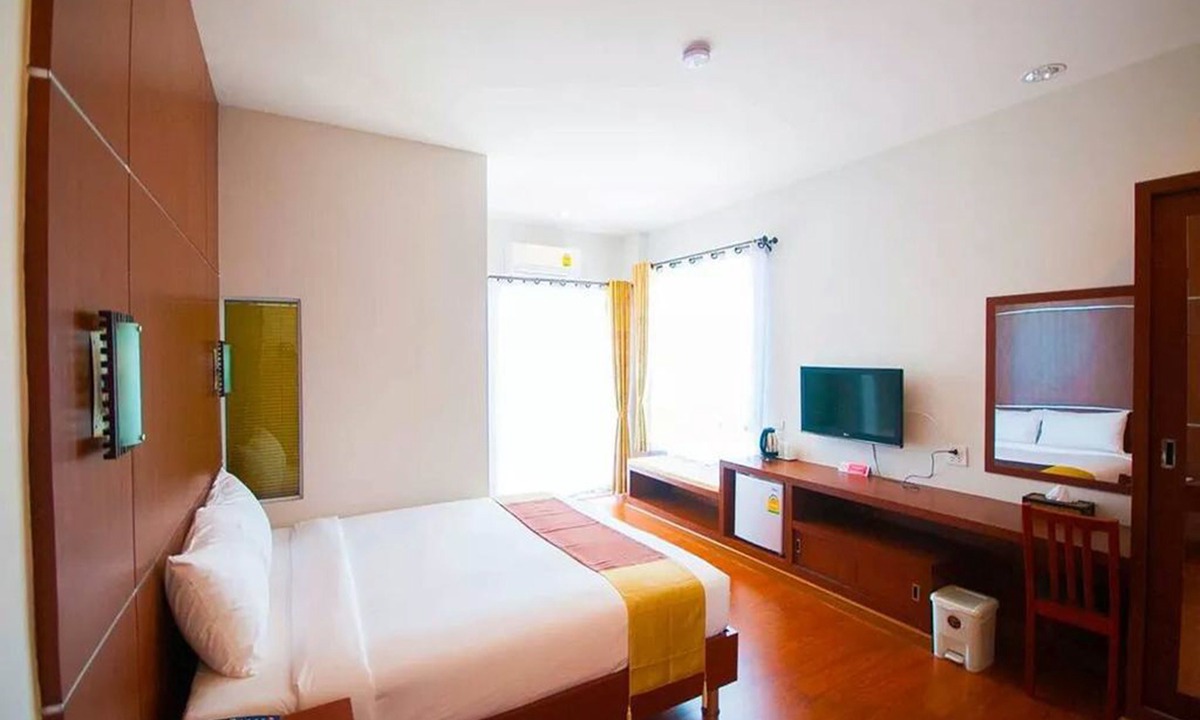 Kamphaeng Phet Hotel | FIG Boutique Hotel