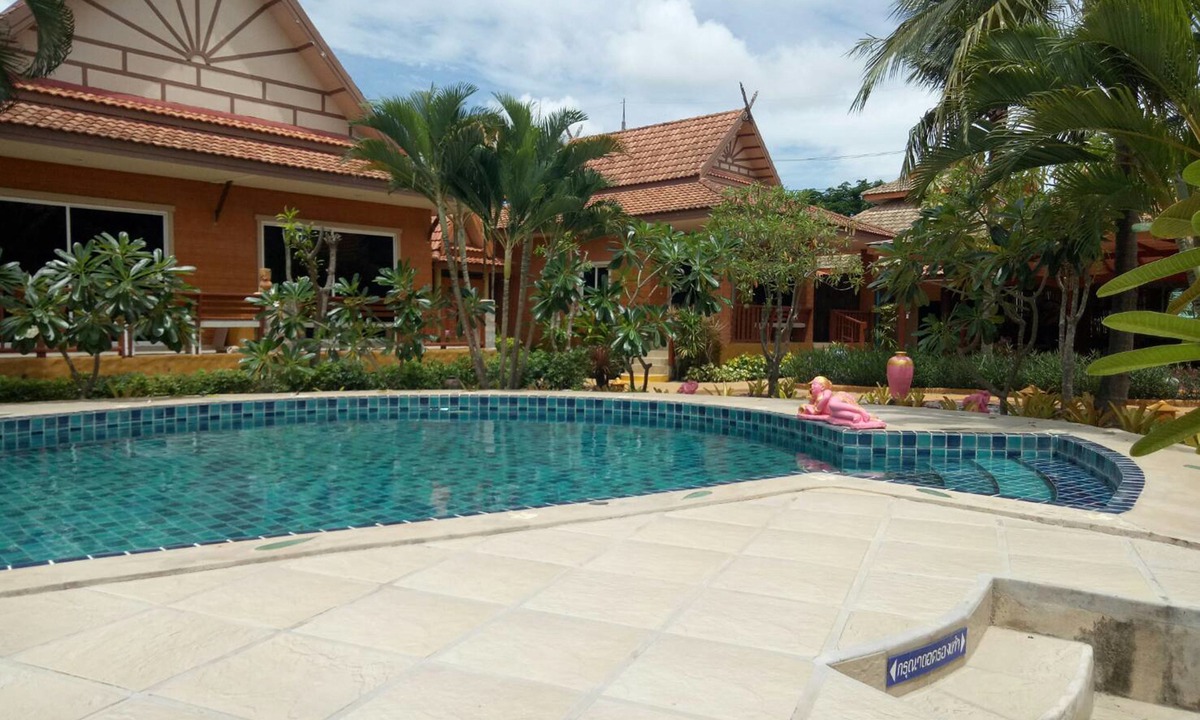 Hin Lek Fai Hotel | Dollaporn House