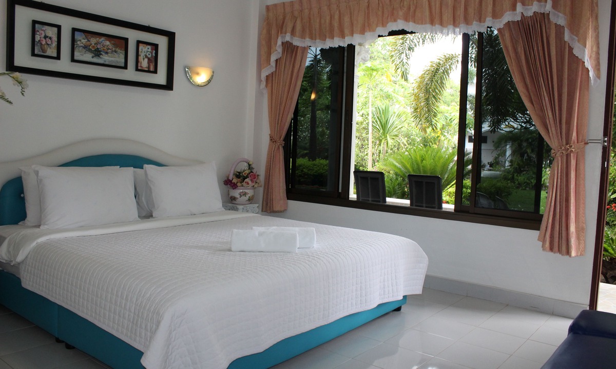 Surin Hotel | White Elephant Resort