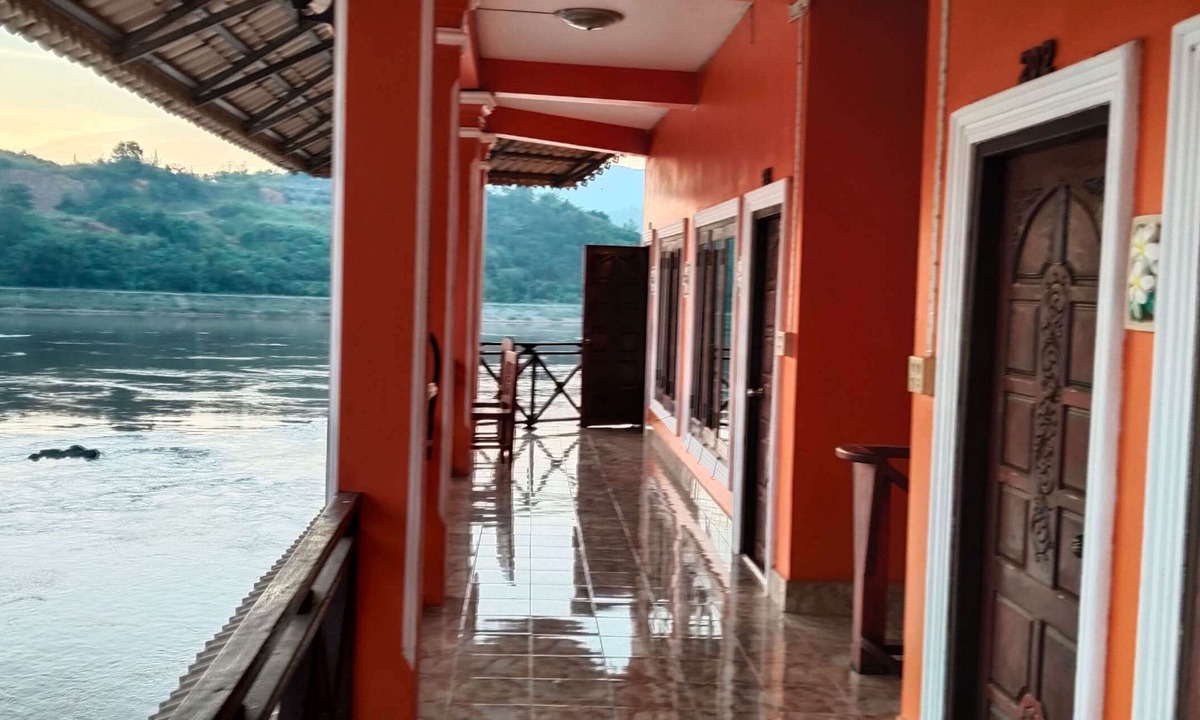 Bokeo Province Hotel | Phonevichith Riverside Hotel Houayxai